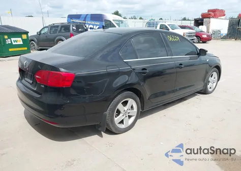 2013 Volkswagen Jetta 2.0L Tdi from USA, damaged, VIN 3VWLL7AJ9DM368679